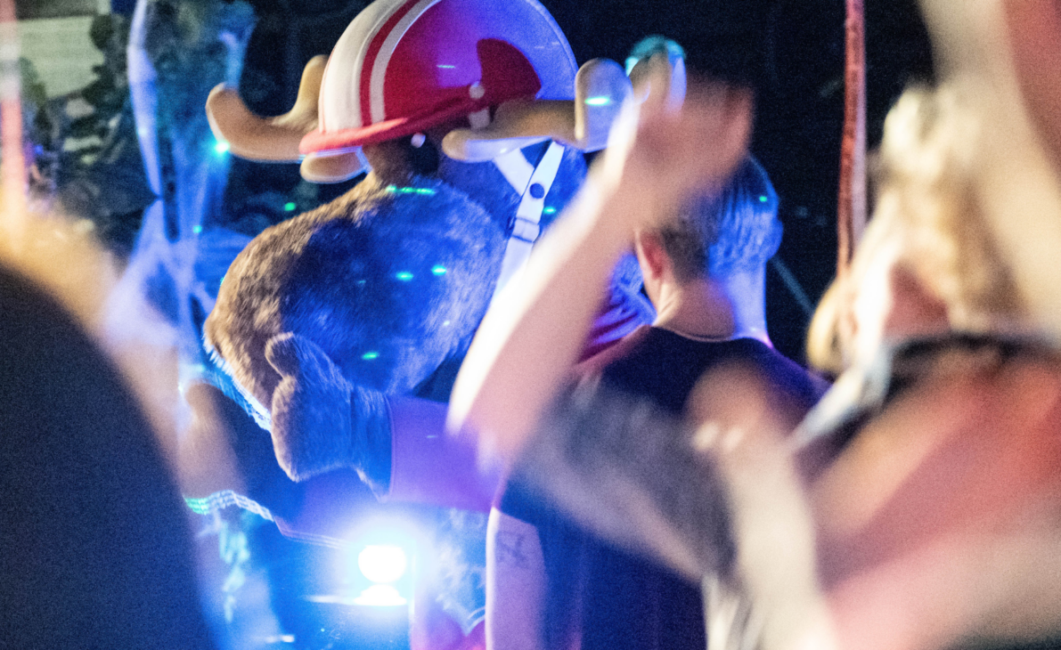 Säfsens maskot Filurius på barndisco